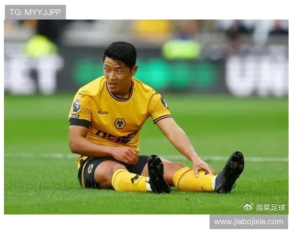 黄喜灿足球明星休息日生活揭秘放松时光与私人兴趣全方位展现